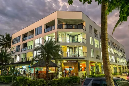 Ramada Suites by Wyndham Seafront Coral Coast