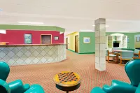 Super 8 by Wyndham Sturgeon Bay Hotels in Sturgeon Bay