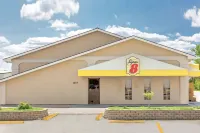 Super 8 by Wyndham Norfolk Hotels near Hibbett Sports