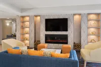 La Quinta Inn & Suites by Wyndham Knoxville Airport Hotels in Alcoa