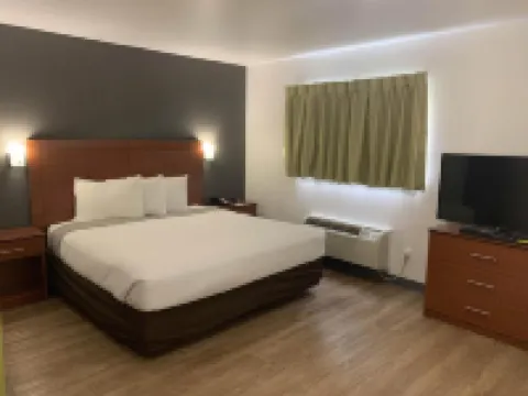 Studio 6 Extended Stay - Hampton, VA - Langley AFB Area Hotels in Hampton