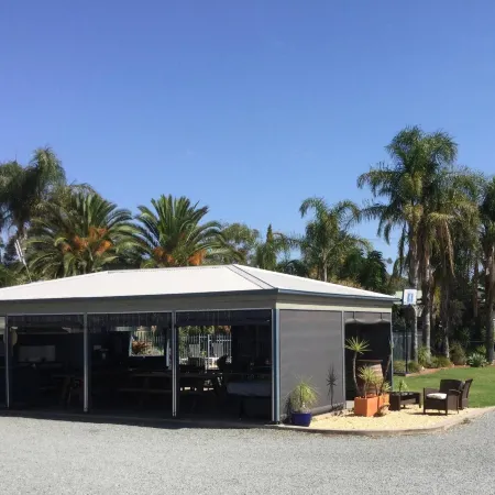 Sunrise Motel