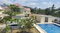 Beach Garden Hotel - Pools