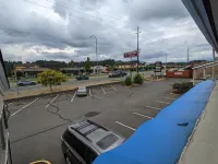 Fairground Inn - Motels