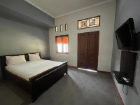 Prabhu Suites Hotels near ينبوع بنجر الحار