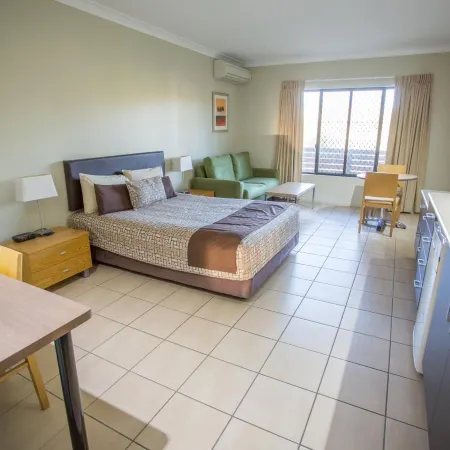 Spinifex Motel and Serviced Apartments