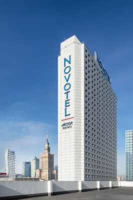 Novotel Warszawa Centrum Hotel a 