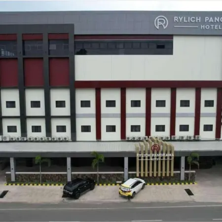 Rylich Panorama Hotel Отели в г. Соронг