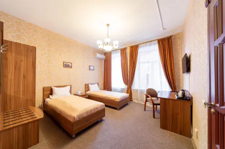 На Дворянской