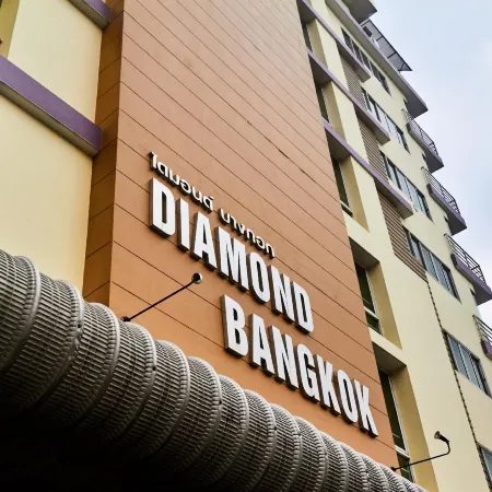 Diamond Bangkok Apartment Отели рядом с достопримечательностью «Станция надземного метро Siam»