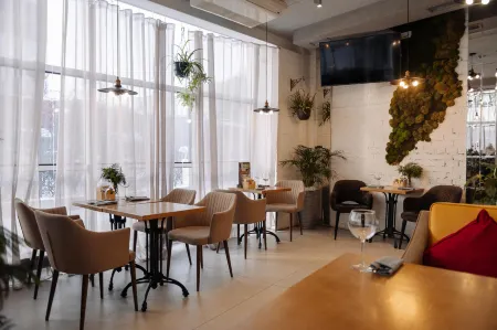 Кокон (Kokon) Отели рядом с достопримечательностью «Пляж Волна»