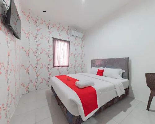 RedDoorz Syariah Plus Near Tugu Bubur Ayam Cianjur Hoteles en Pacet
