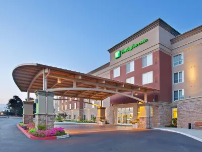 Holiday Inn & Suites Oakland - Airport Hotels near Oakland International Airport