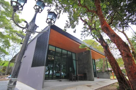 Baan Chao Mai Beach House Отели в г. Koh Libong