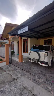 Mawar Homestay  호텔