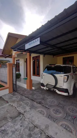 Mawar Homestay Отели в г. Банда Асех