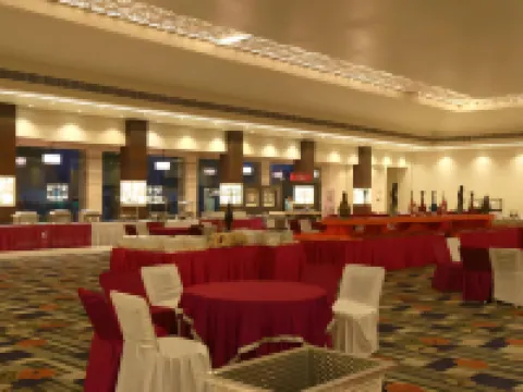 Hotel Solitaire Grand Hotels in Sirsa
