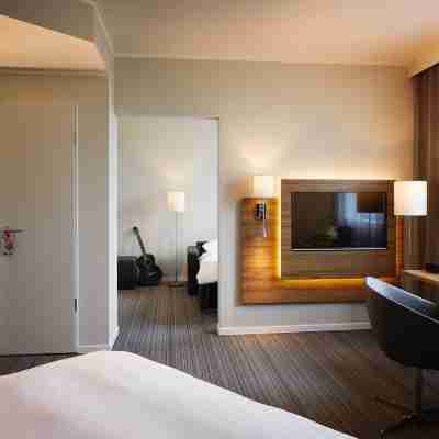 Moxy Milan Linate Airport Rooms