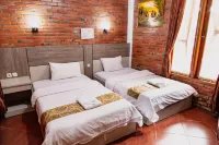 Saung Dolken Syariah Resort & Hotel - parking