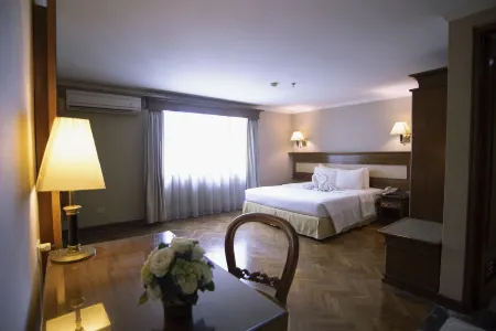 เมกา อังเกรก - โรงแรมและห้องประชุม