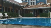 Blue Bed Hotel - Pool