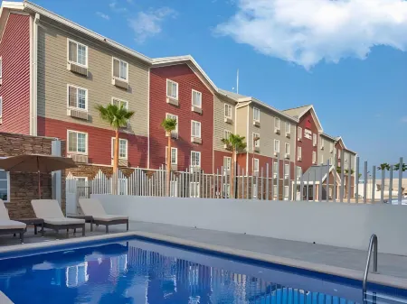 Extended Suites Ciudad Juarez Consulado Отели рядом с достопримечательностью «Gran Plaza Juan Gabriel»