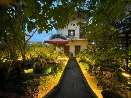 An An Homestay Bungalow Отели в г. Son Trach