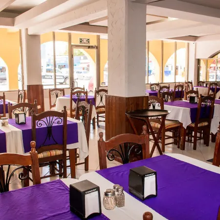 Hotel Batab Отели рядом с достопримечательностью «Стадион Торо Валенсуэла»