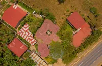 Christina House - Bed & Breakfasts
