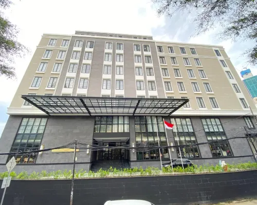 Maia Hotel Jakarta Hotels near Slipi