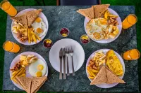 Hotel Aashraya Home Pvt. Ltd. - servizio colazione