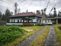 Elen Homestay by ABM - Pensions