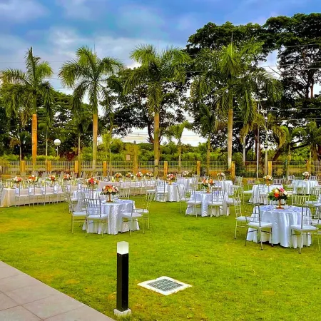 Luisita Central Park Hotel