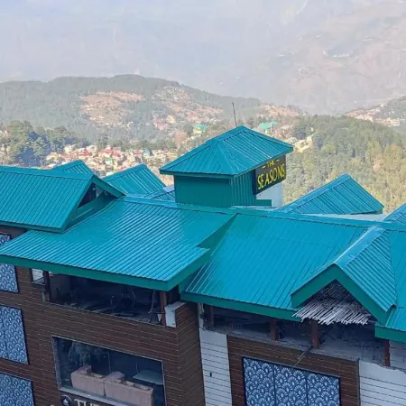The Seasons Dalhousie - Best Valley View & Mountain View AC Hotel in Dalhousie