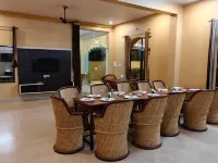 L S Haveli - A Heritage Lake View Haveli - Kylpyammeita
