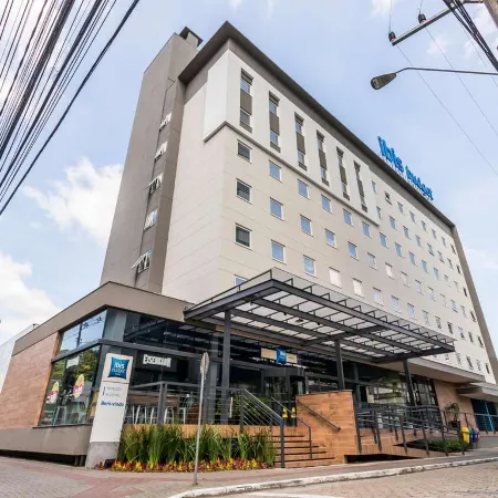 Ibis Budget Blumenau