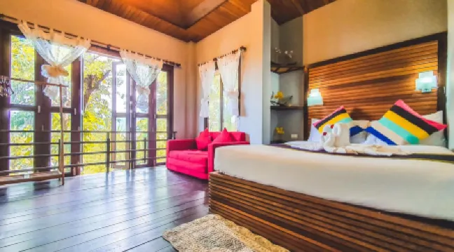 查武恩花園宮酒店