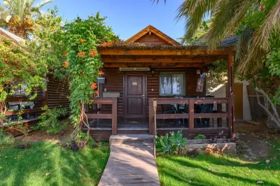 Belfer's Dead Sea Cabins Hotel di 