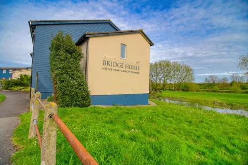 The Bridge House, BW Signature Collection Hotel a Ferndown