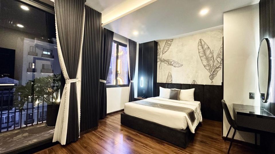 Lion 10 Hotel