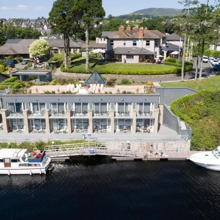 The Lakeside Hotel & Leisure Centre