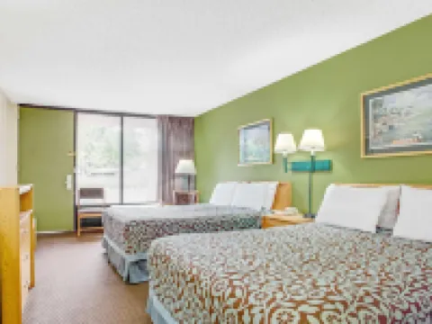 Days Inn by Wyndham Bradenton - Near the Gulf Hotels in South Bradenton