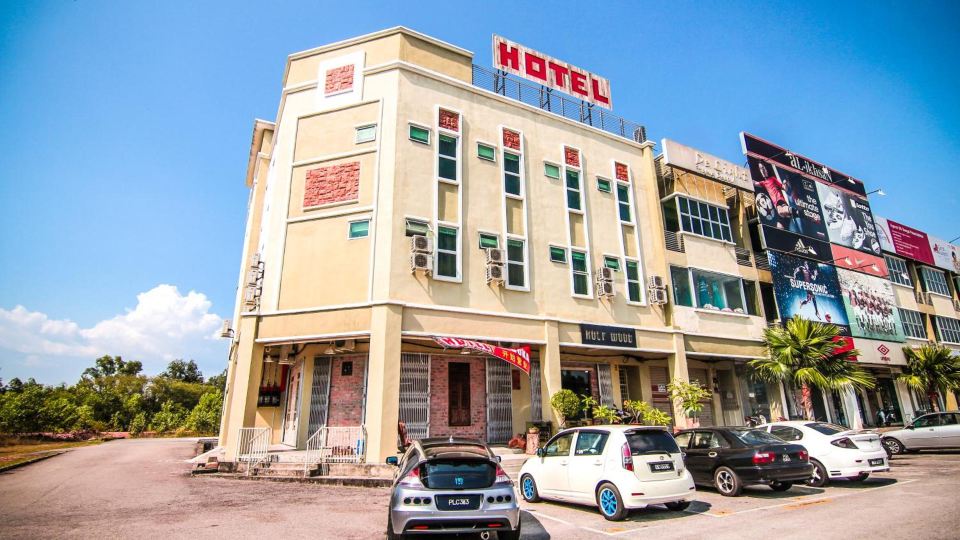 Rock Wood Hotel
