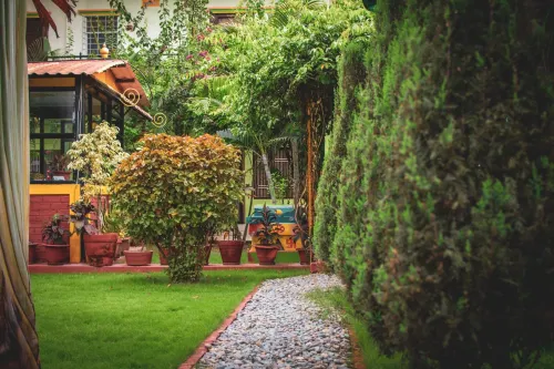 Galaxy Guest House - 3-Star