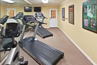 Ramada by Wyndham Santa Fe - Gym