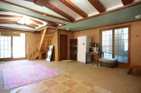 Baekmu Mountain Villa Red Clay Pension