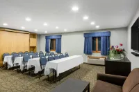 Baymont by Wyndham Pella Hotels in Pella