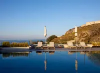 Mayu Suites - Rooftop Pools