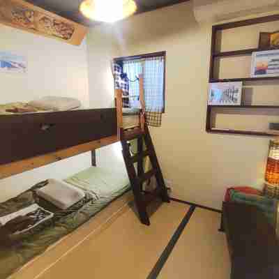 Good Trip Hostel & Bar Rooms