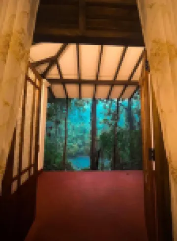 辛哈拉賈河邊度假村